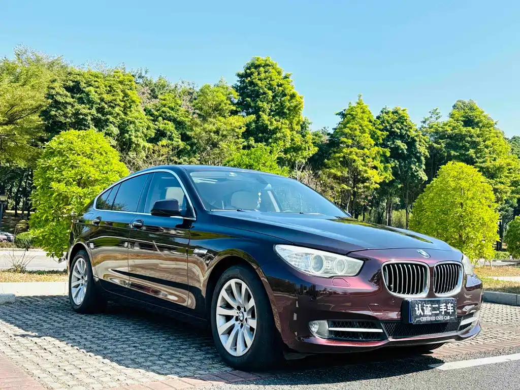 BMW 5 Series GT 2013 — фото 8