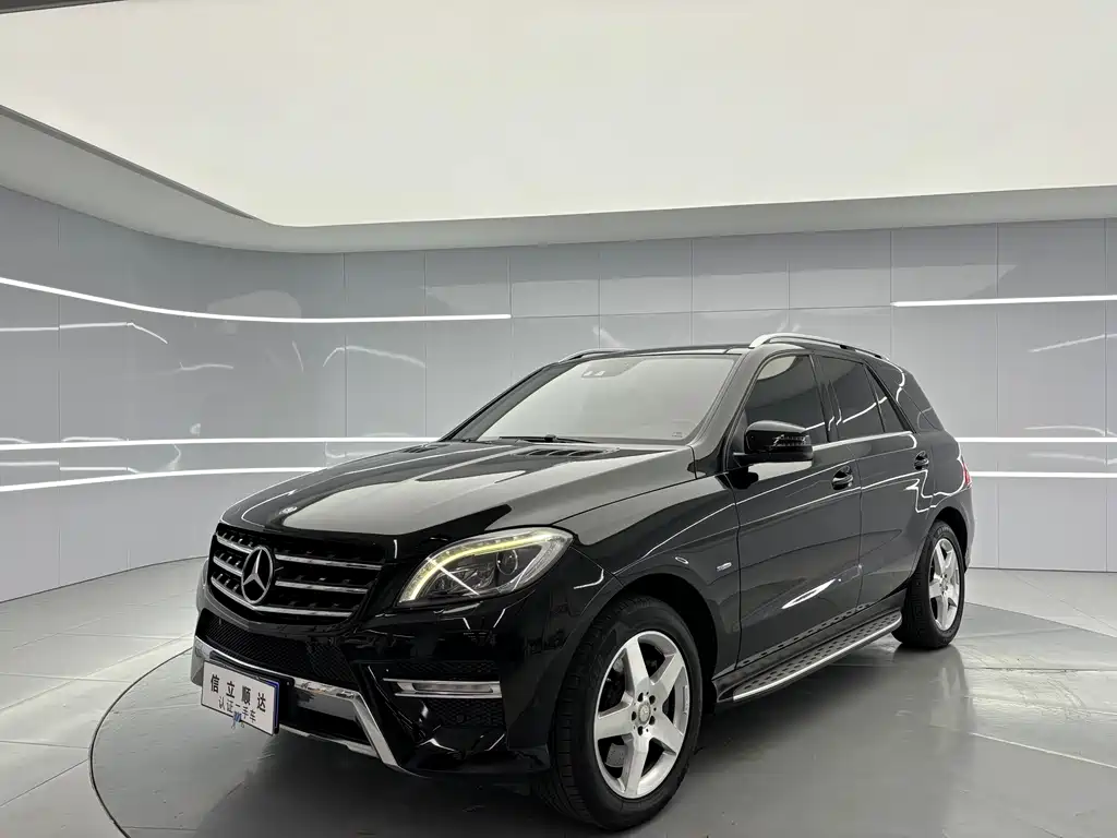 Mercedes-Benz M-Class 2012 — фото 1