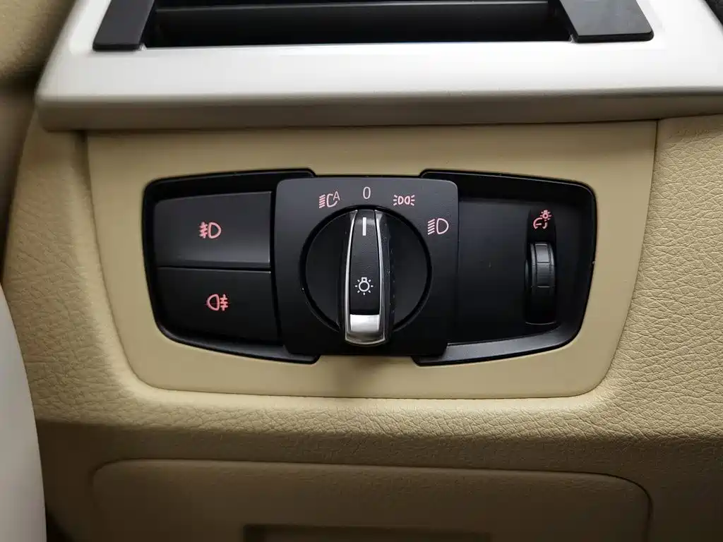 BMW 3 Series 2015 — фото 21