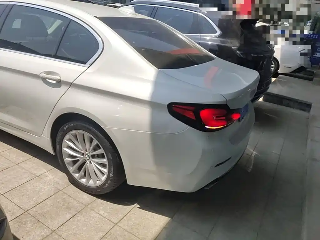BMW 5 Series 2021
