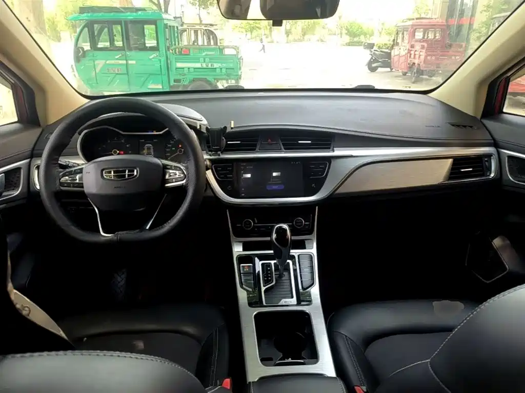 Geely Emgrand GS 2020 — фото 10
