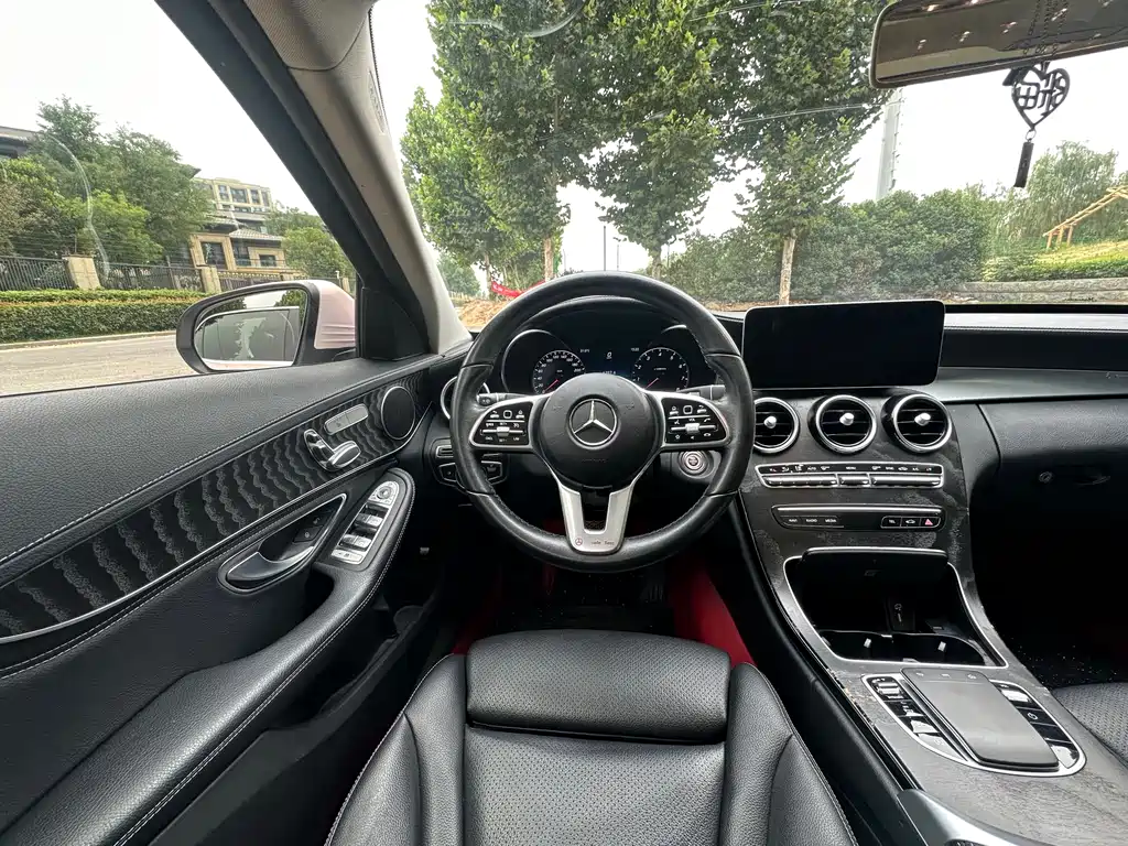 Mercedes-Benz C-Class 2019 — фото 7