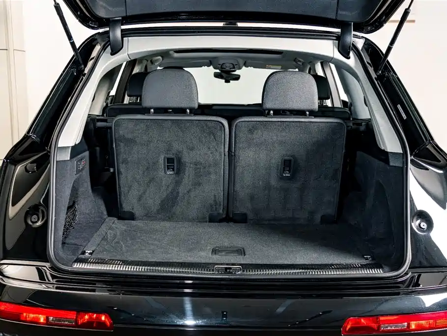 Audi Q7 2024 — фото 23