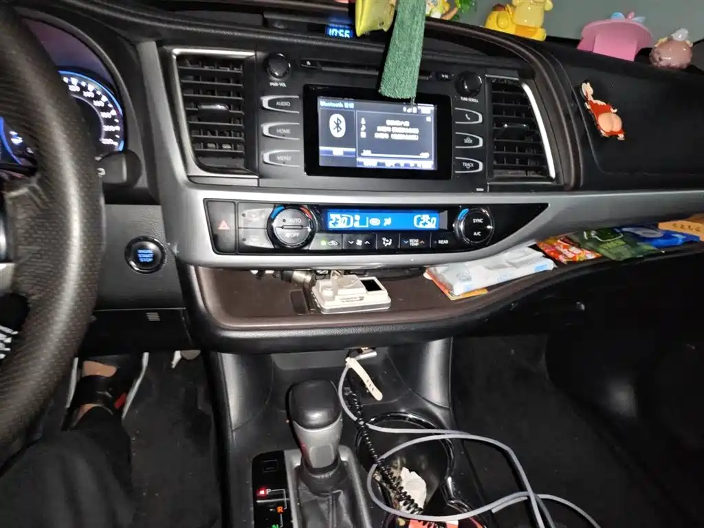 Toyota Highlander 2016 — фото 10
