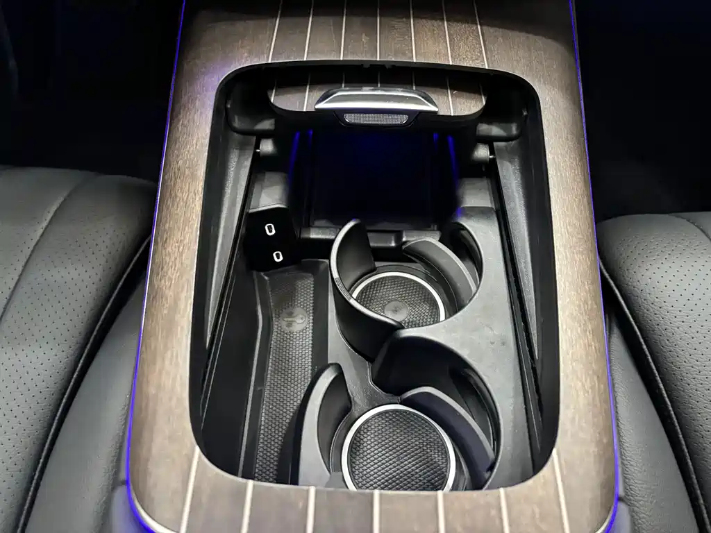 Mercedes-Benz E-Class New Energy 2025 — фото 18