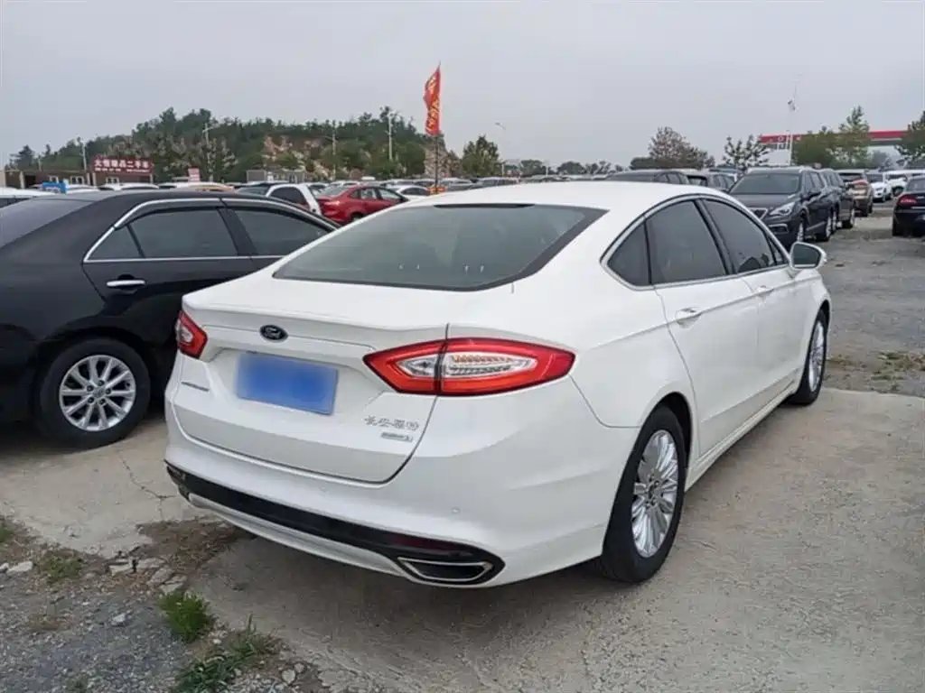 Ford Mondeo 2016 — фото 7
