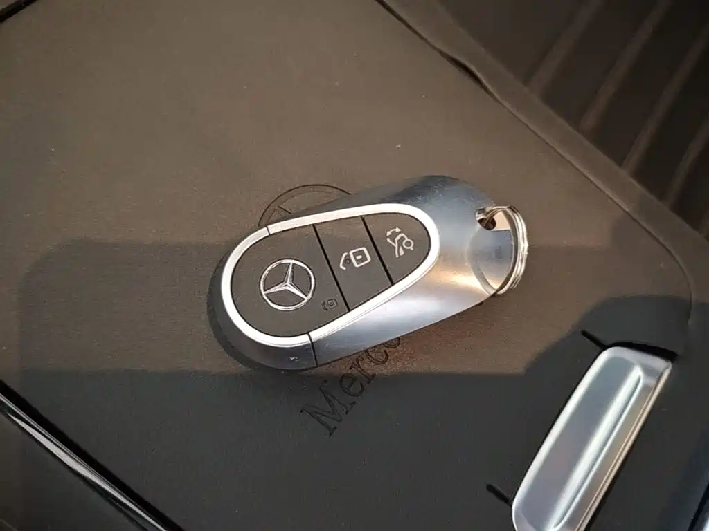 Mercedes-Benz C-Class 2022 — фото 9