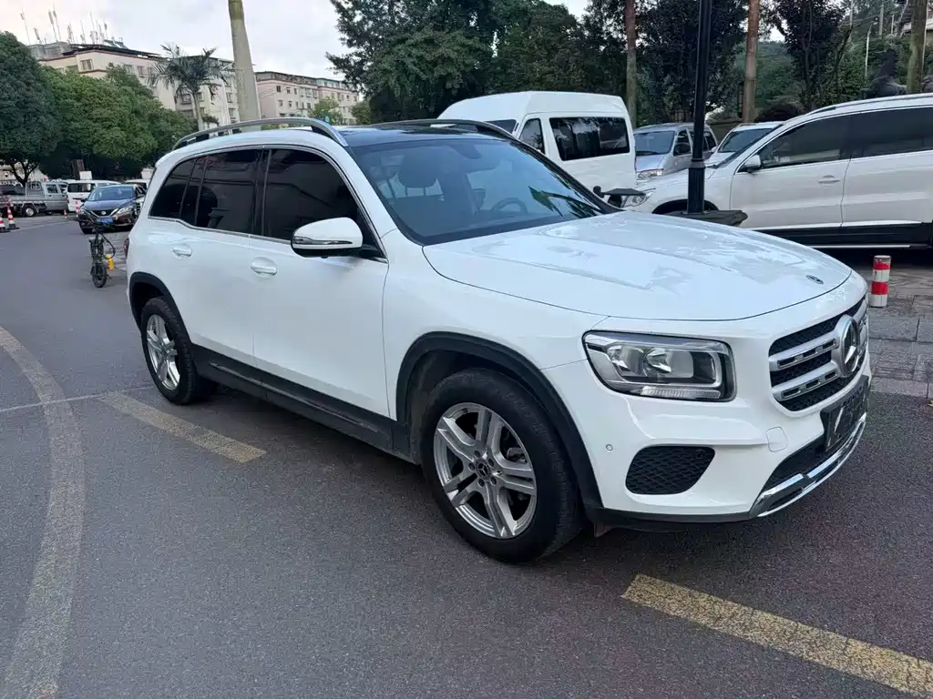Mercedes-Benz GLB 2020