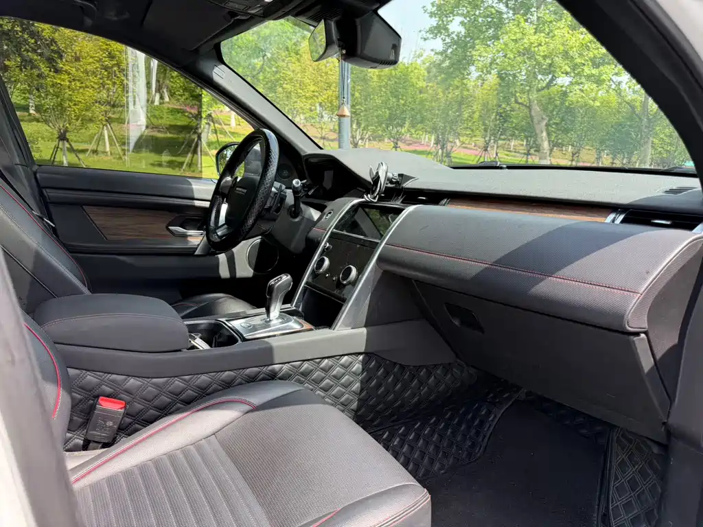Land Rover Discovery Sport 2020 — фото 9