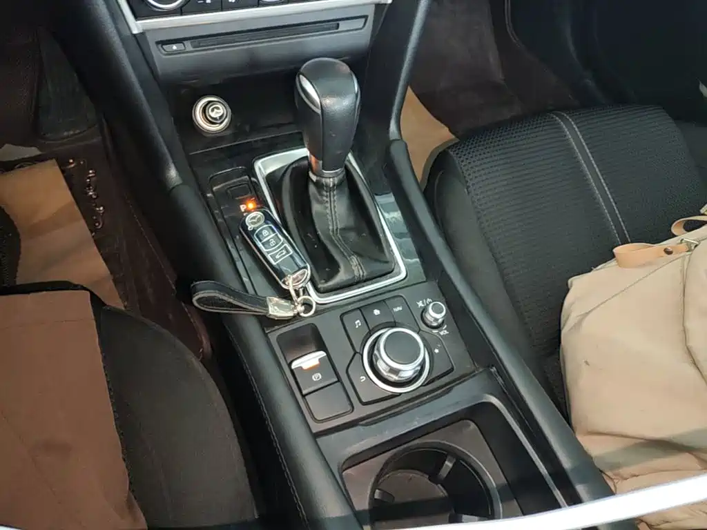 Mazda 3 Angkesela 2018 — фото 14