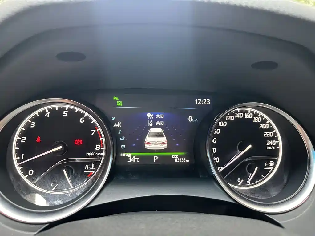 Toyota Camry 2020 — фото 10
