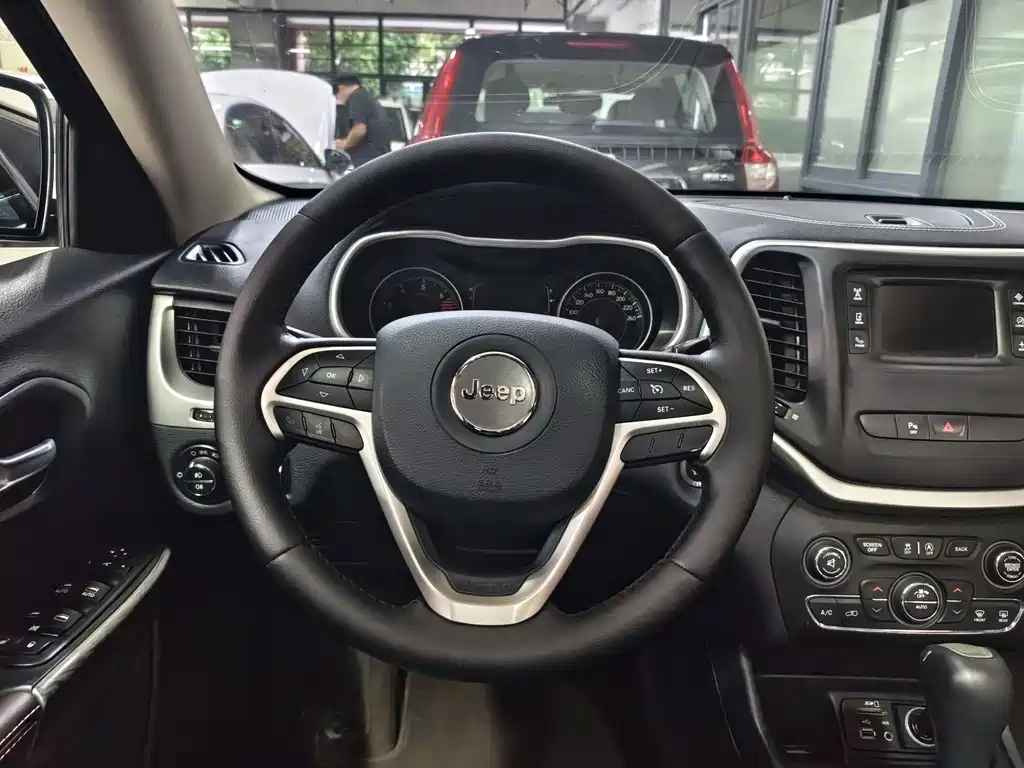 Jeep Cherokee 2018