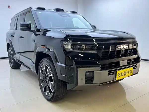Fangchengbao Leopard 8 2025