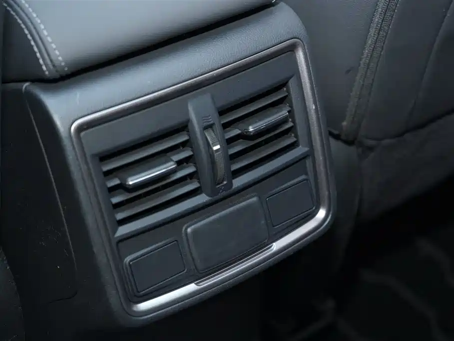Subaru Forester 2024 — фото 17