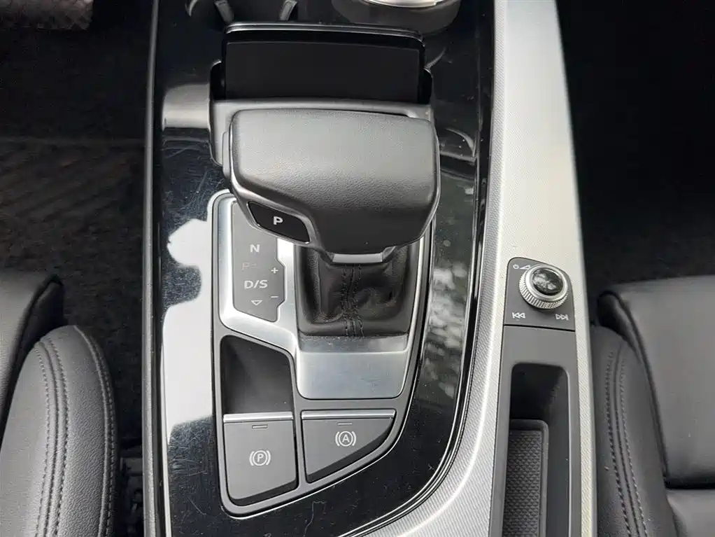 Audi A5 2023 — фото 17