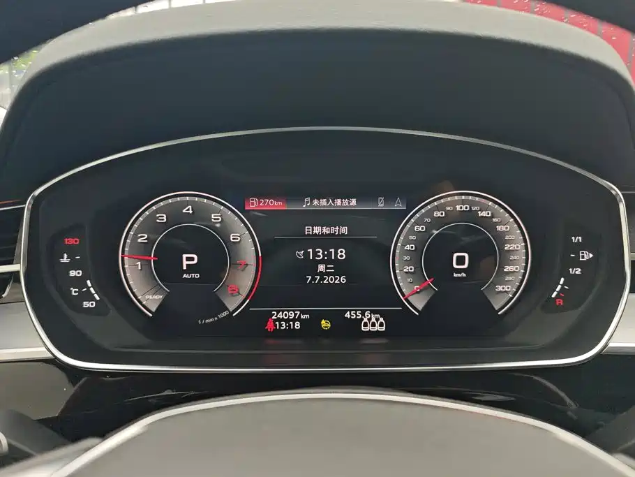 Audi A8 2023 — фото 14