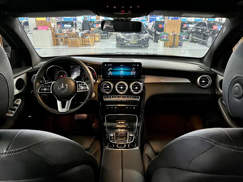 Mercedes-Benz GLC 2020 — фото 13