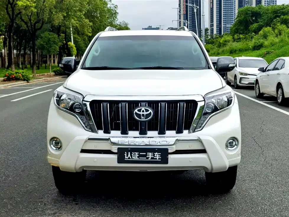 Toyota Prado 2017 — фото 2