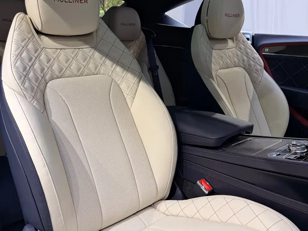 Bentley Continental 2023 — фото 10