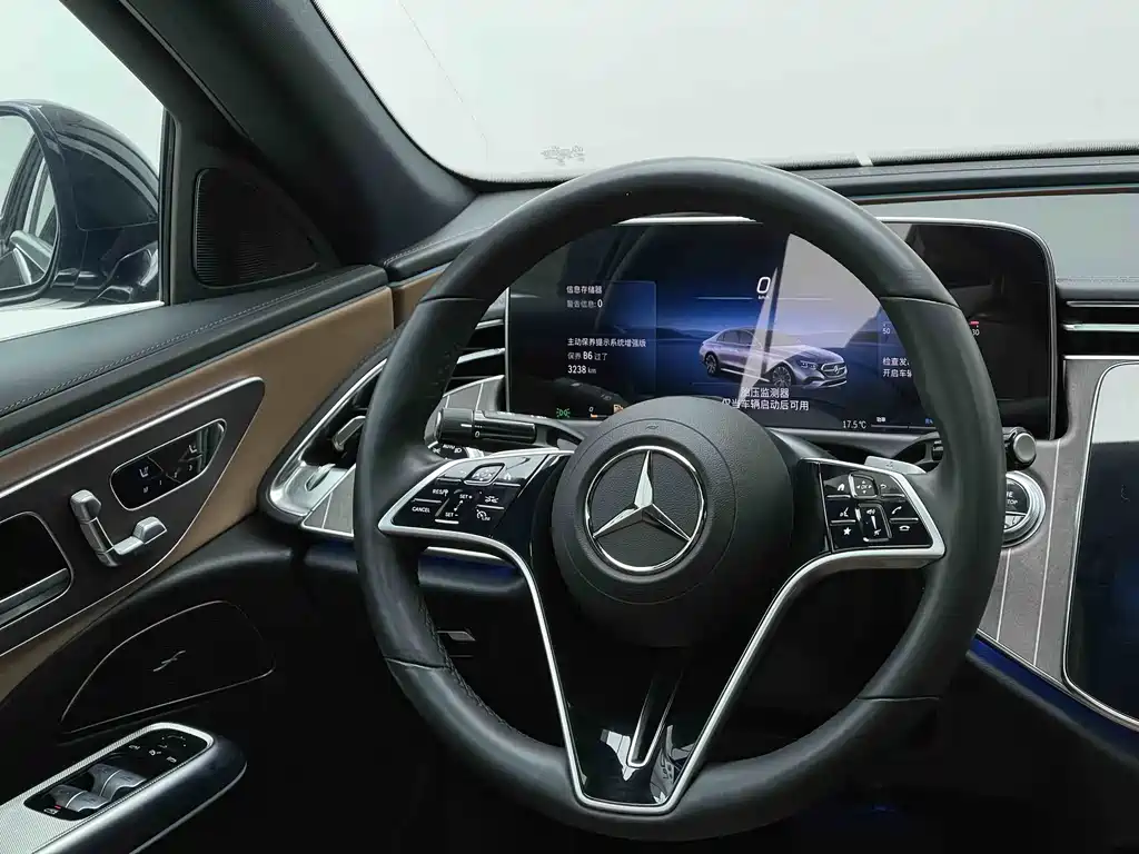 Mercedes-Benz E-Class 2024