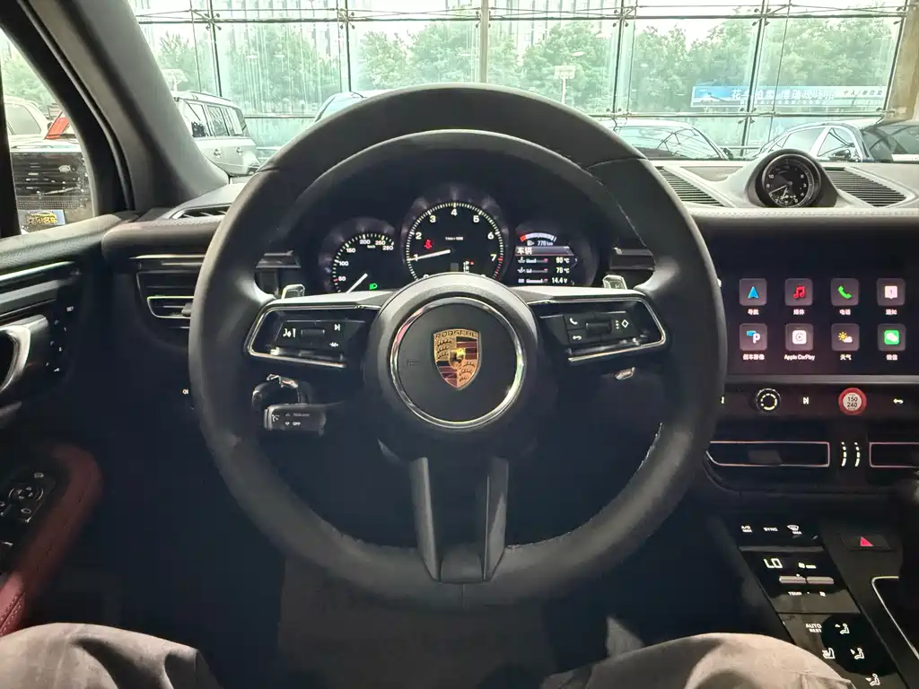 Porsche Macan 2026 — фото 12