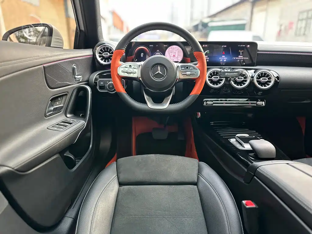 Mercedes-Benz A-Class 2021 — фото 20