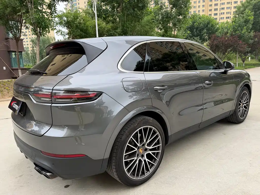 Porsche Cayenne 2022 — фото 10