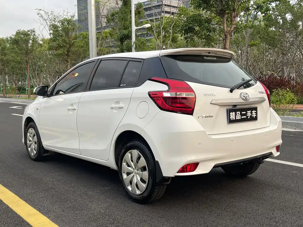 Toyota Yaris L 2020 — фото 19
