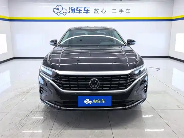 Volkswagen Passat 2025