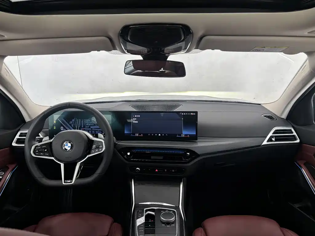 BMW 3 Series 2025 — фото 14