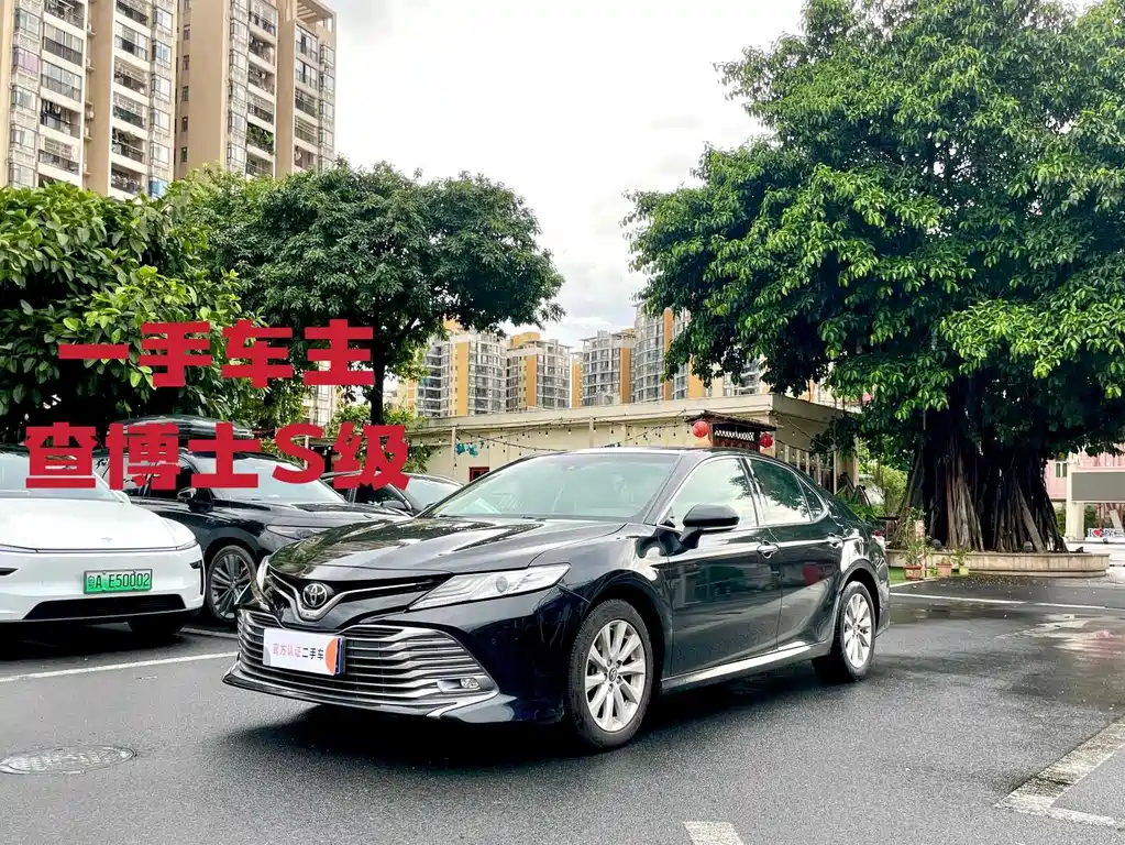 Toyota Camry 2019 — фото 1