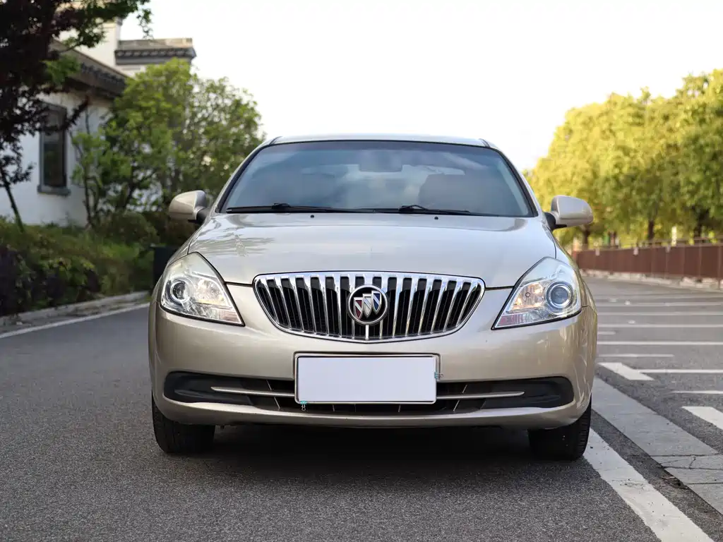 Buick Excelle 2015 — фото 3