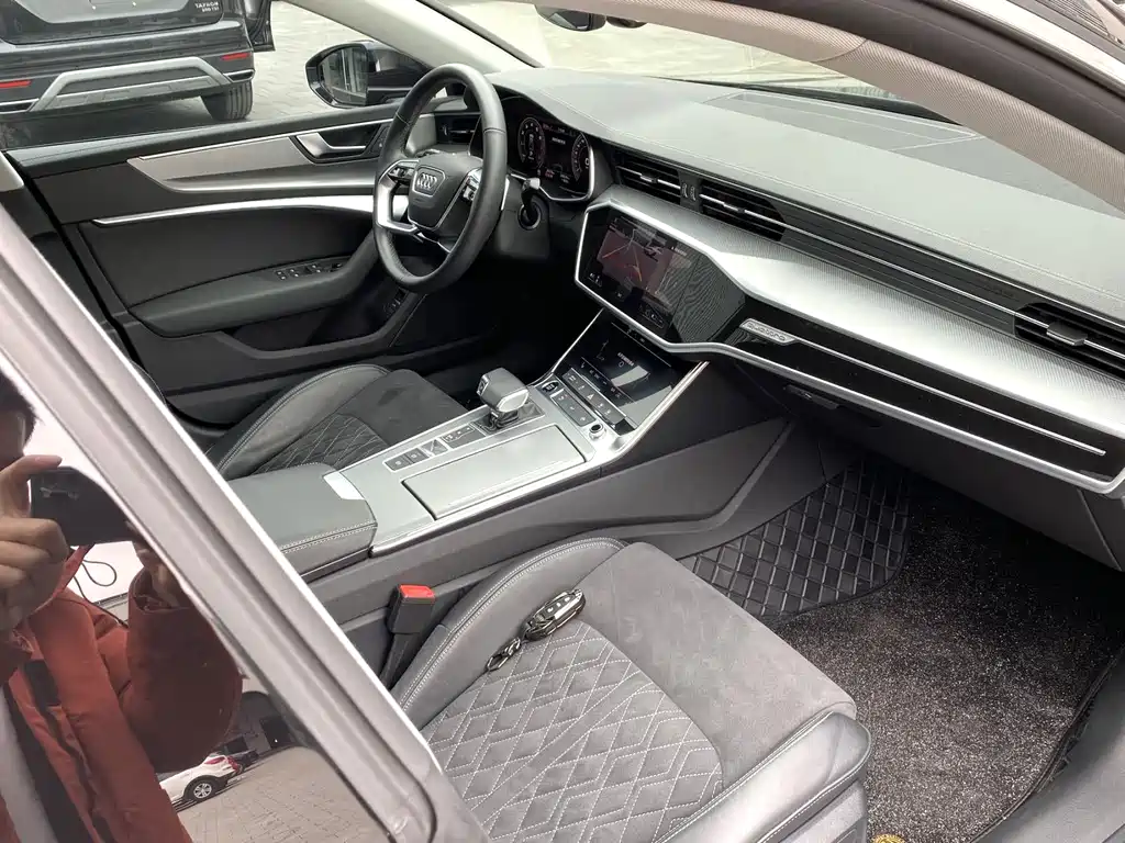 Audi A7L 2023 — фото 6