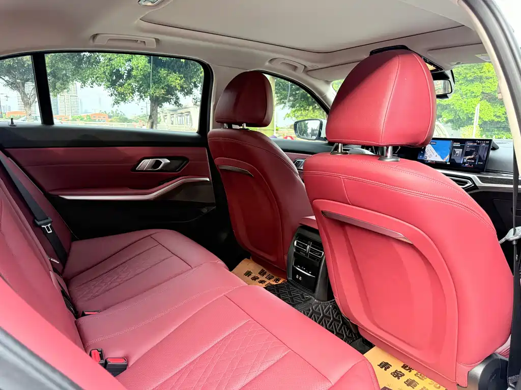 BMW 3 Series 2023 — фото 15