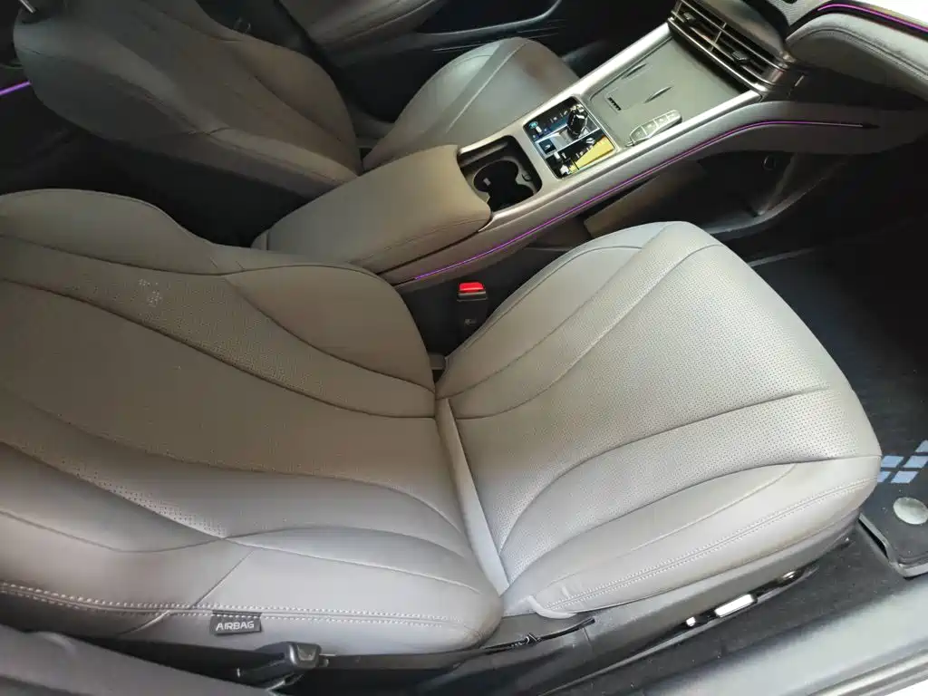 BYD Seal 07 DM-i 2025 — фото 3