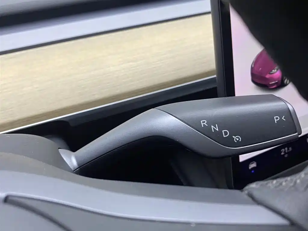 Tesla Model Y 2021 — фото 20