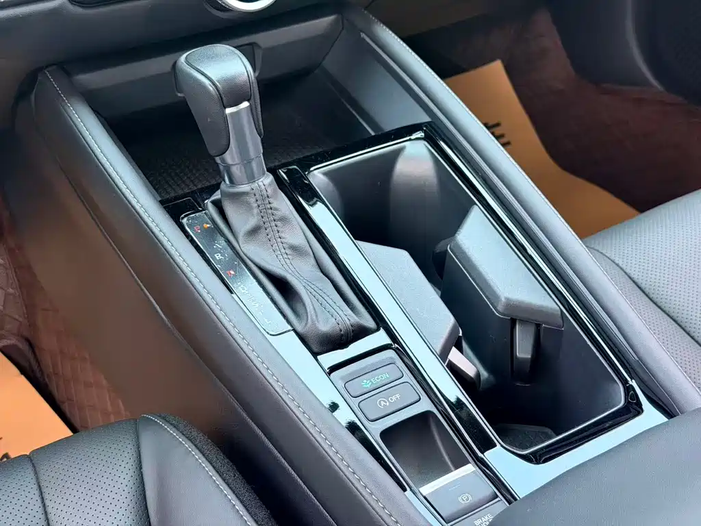 Honda Accord 2023 — фото 16