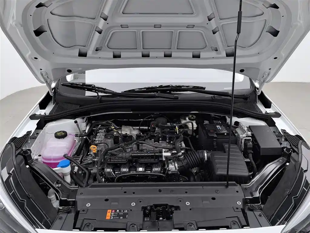 Roewe i5 2025