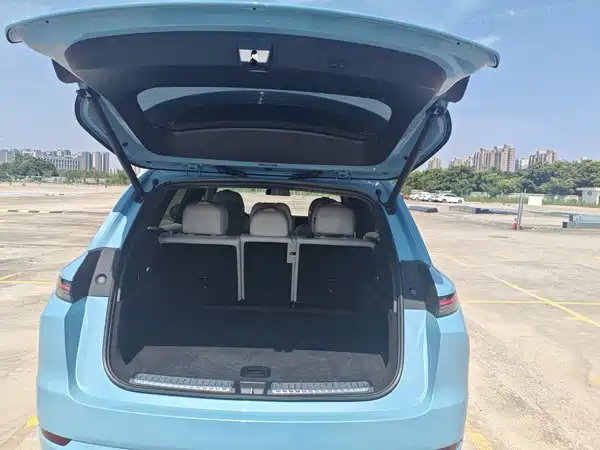 Li Auto L7 2025