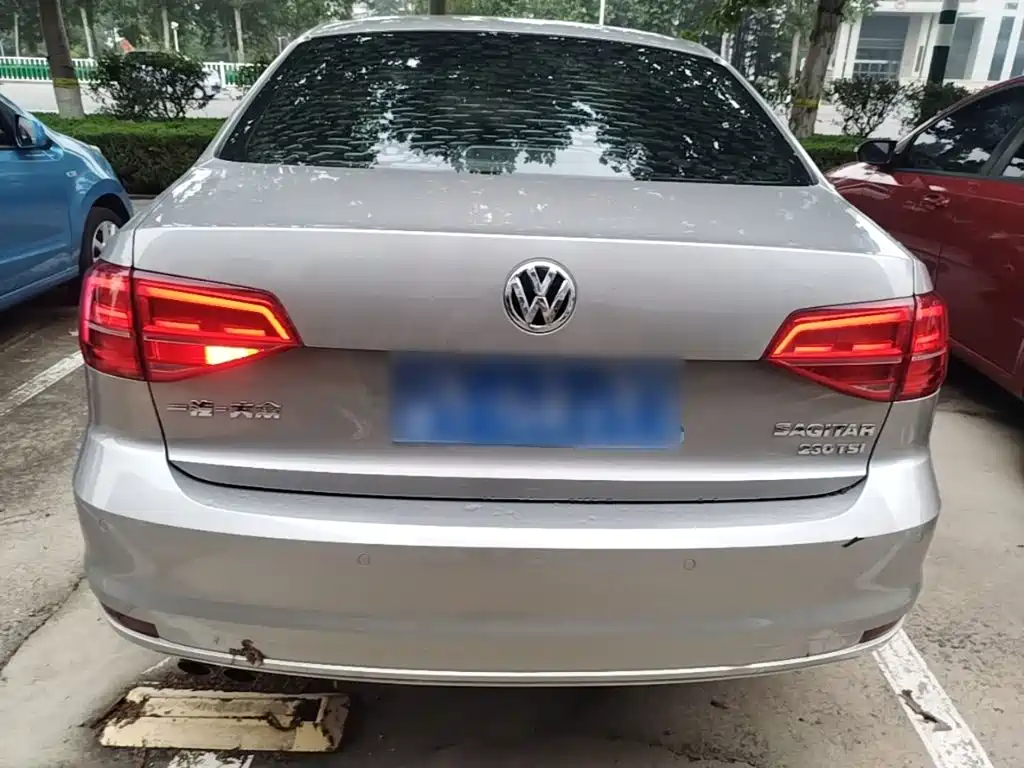 Volkswagen Sagitar 2017