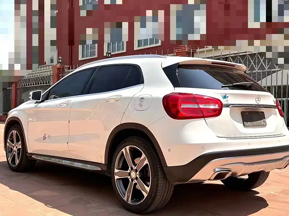 Mercedes-Benz GLA 2016