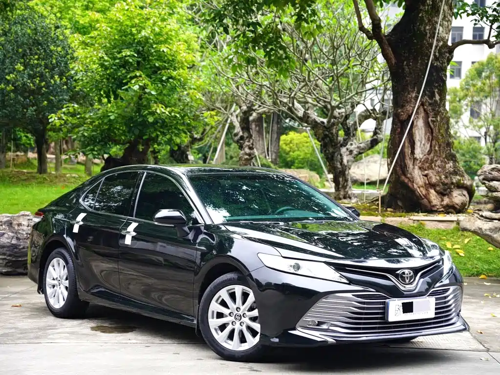 Toyota Camry 2020 — фото 3