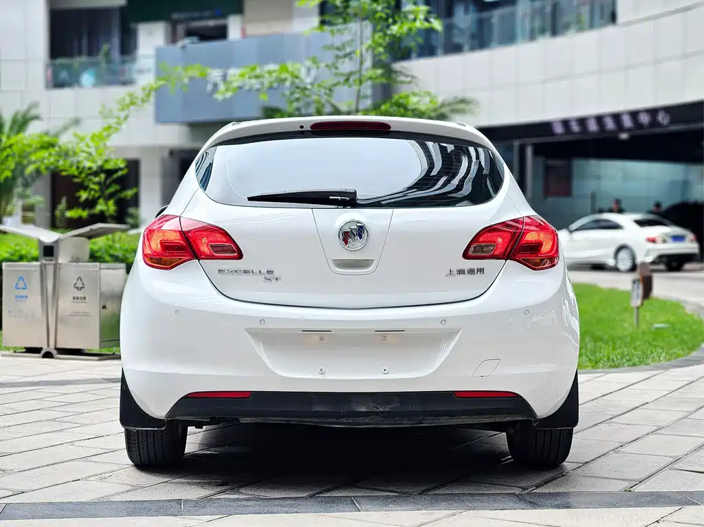 Buick Excelle 2014 — фото 21