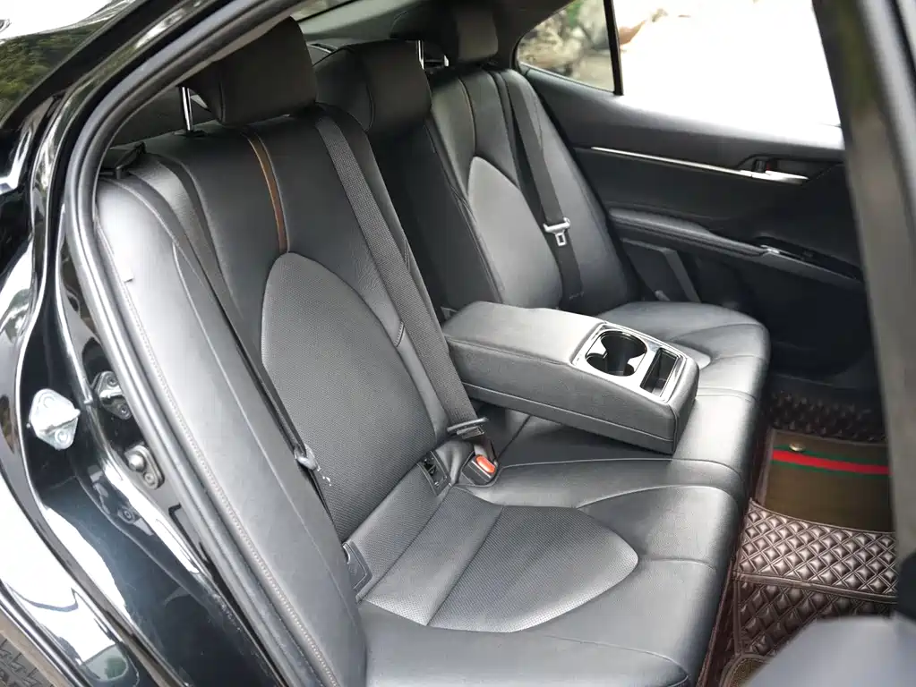 Toyota Camry 2020 — фото 15
