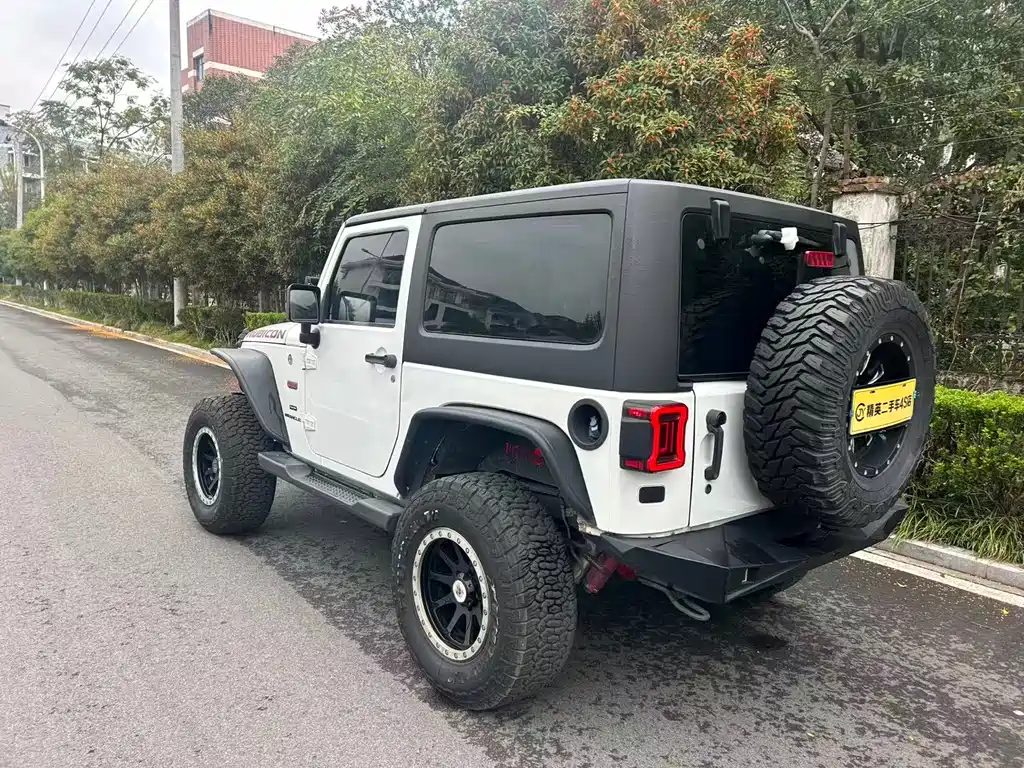 Jeep Wrangler 2017 — фото 13