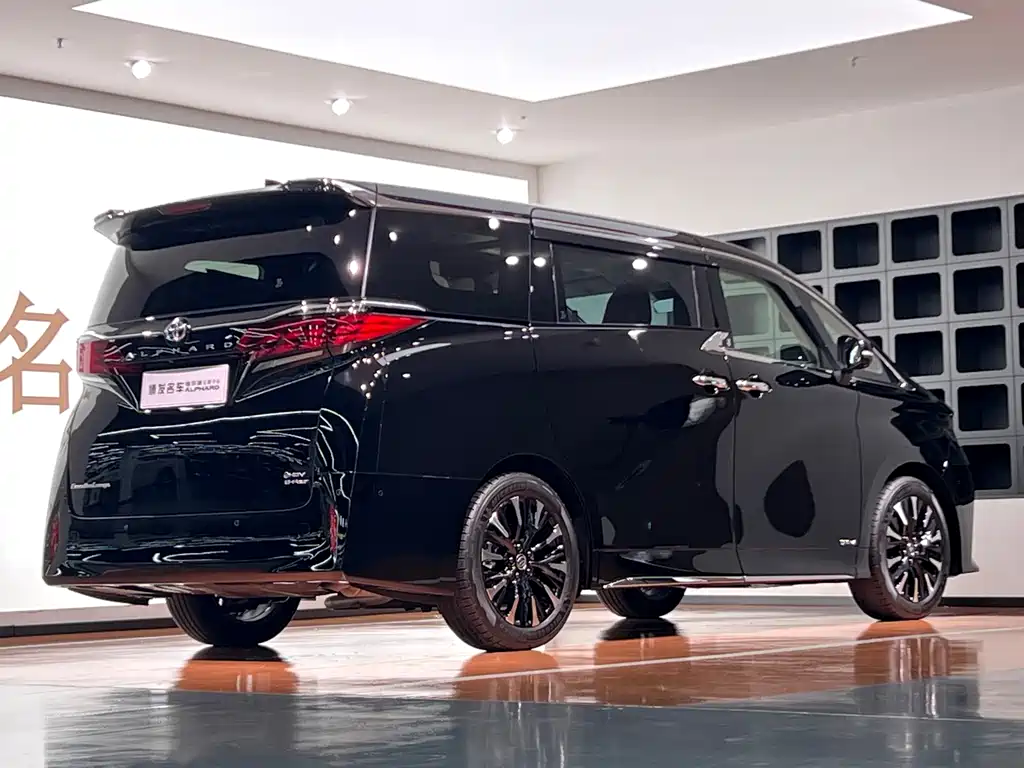 Toyota Alphard 2026 — фото 7