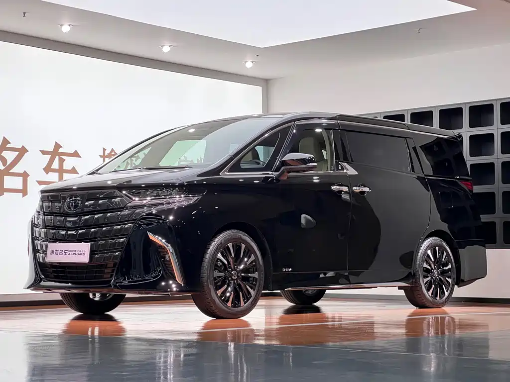 Toyota Alphard 2026 — фото 1