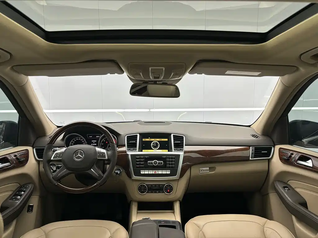 Mercedes-Benz M-Class 2012 — фото 10