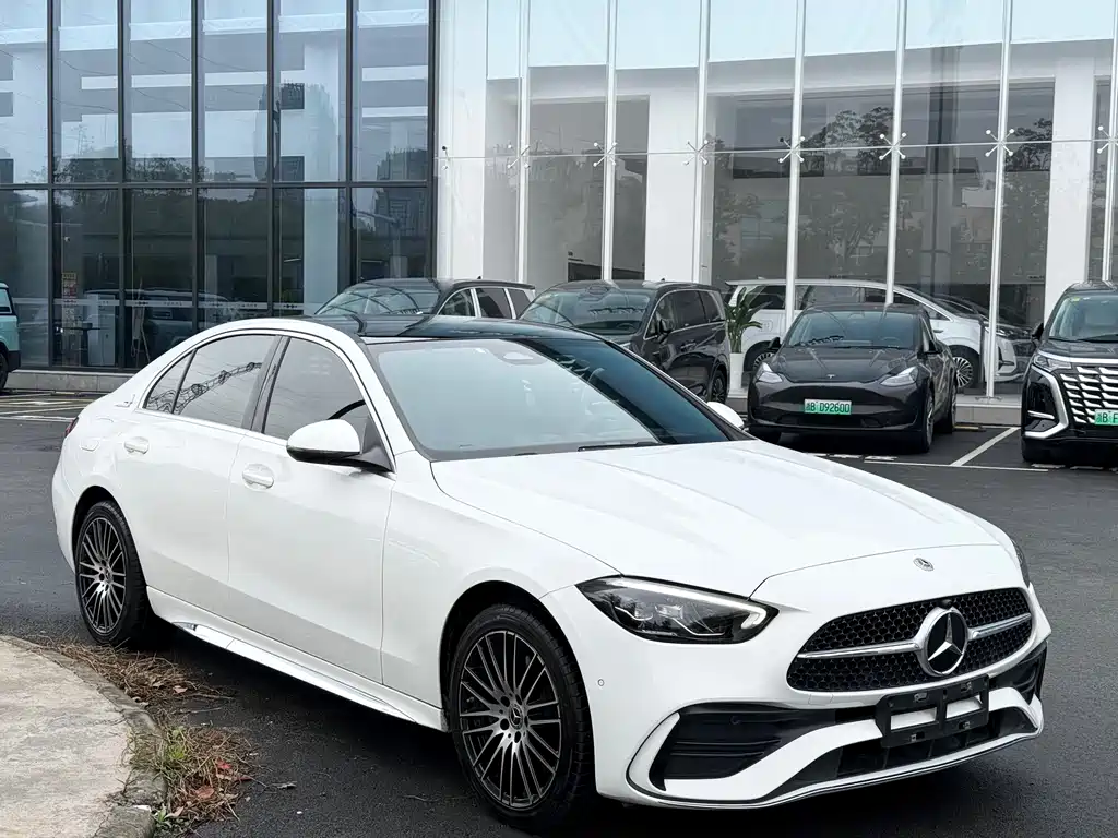 Mercedes-Benz C-Class 2023 — фото 6