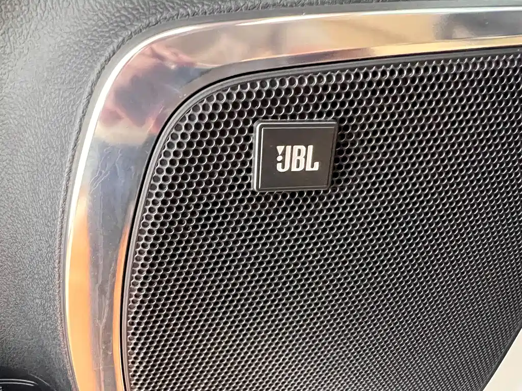 Toyota Alphard 2018 — фото 18